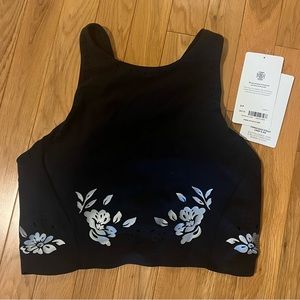 Athleta Conscious Eyelet Crop D-DD